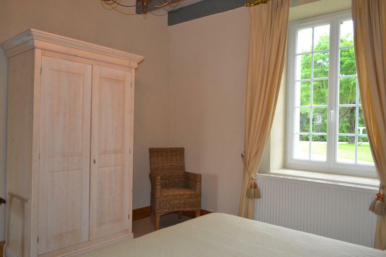 Le Domaine Des Bois Bed & Breakfast Mauzé-Thouarsais Exterior photo