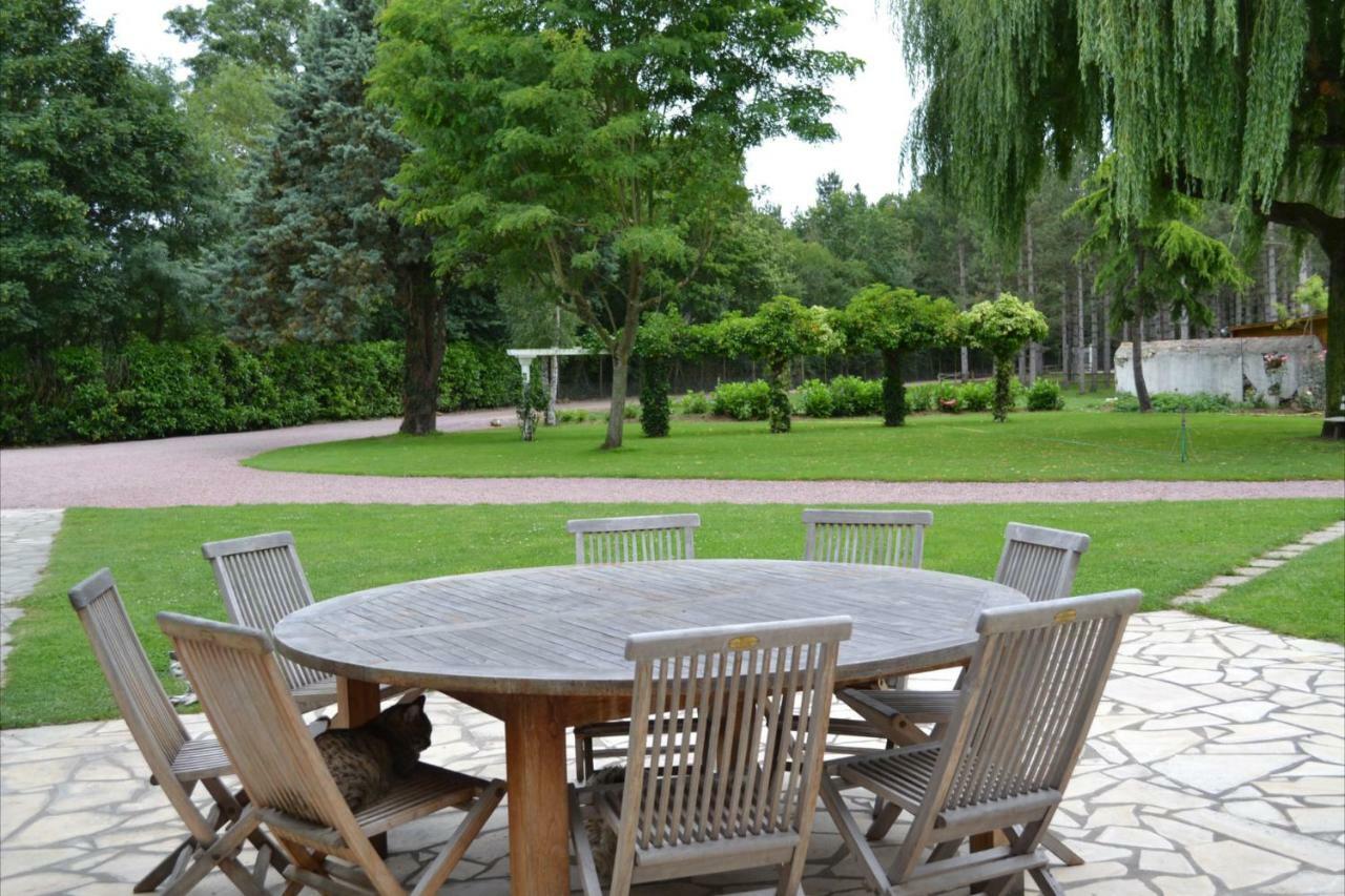 Le Domaine Des Bois Bed & Breakfast Mauzé-Thouarsais Exterior photo